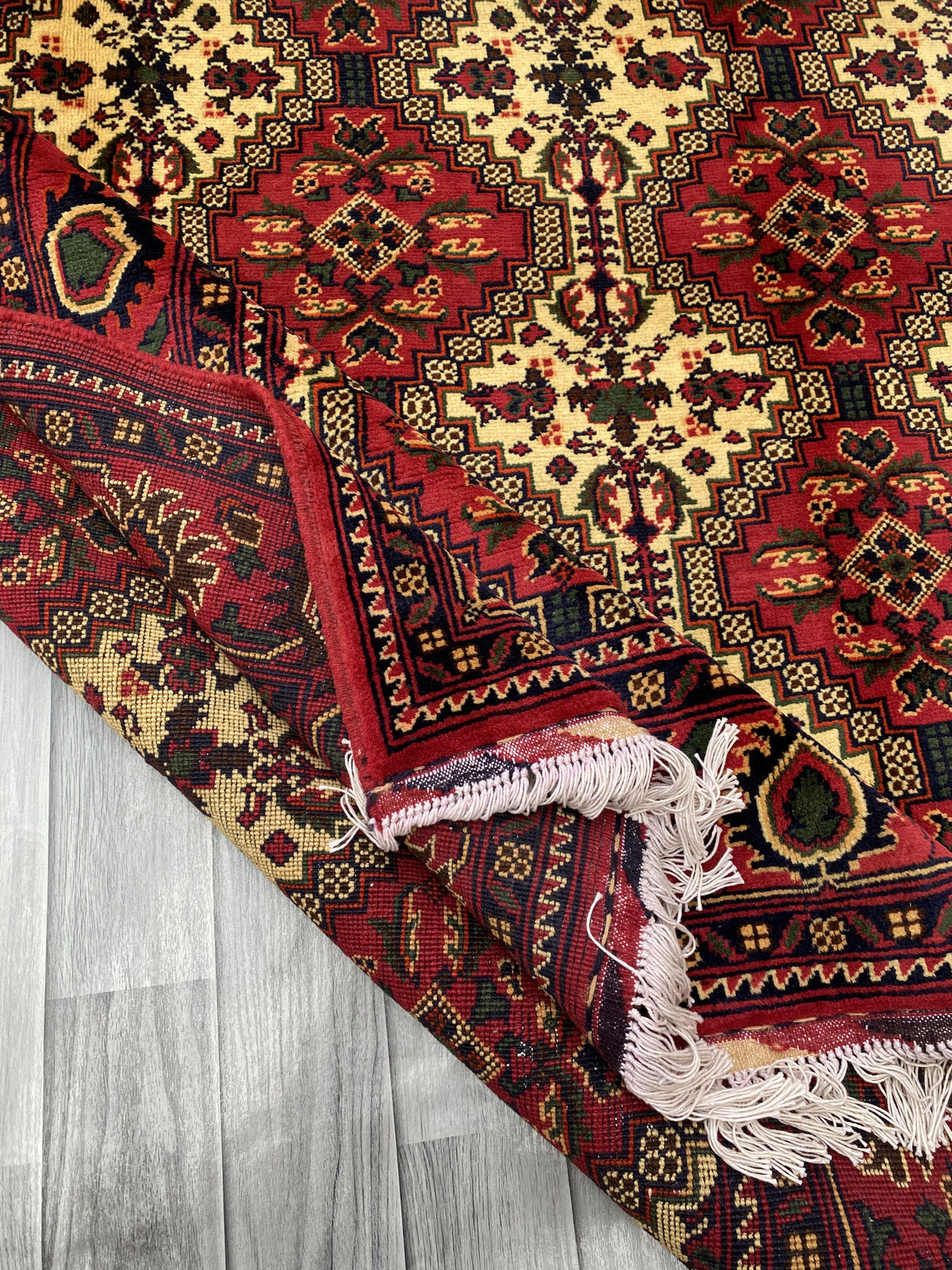 Hand Woven Traditional  Rug | 196 CM x 149 CM KSM # 301