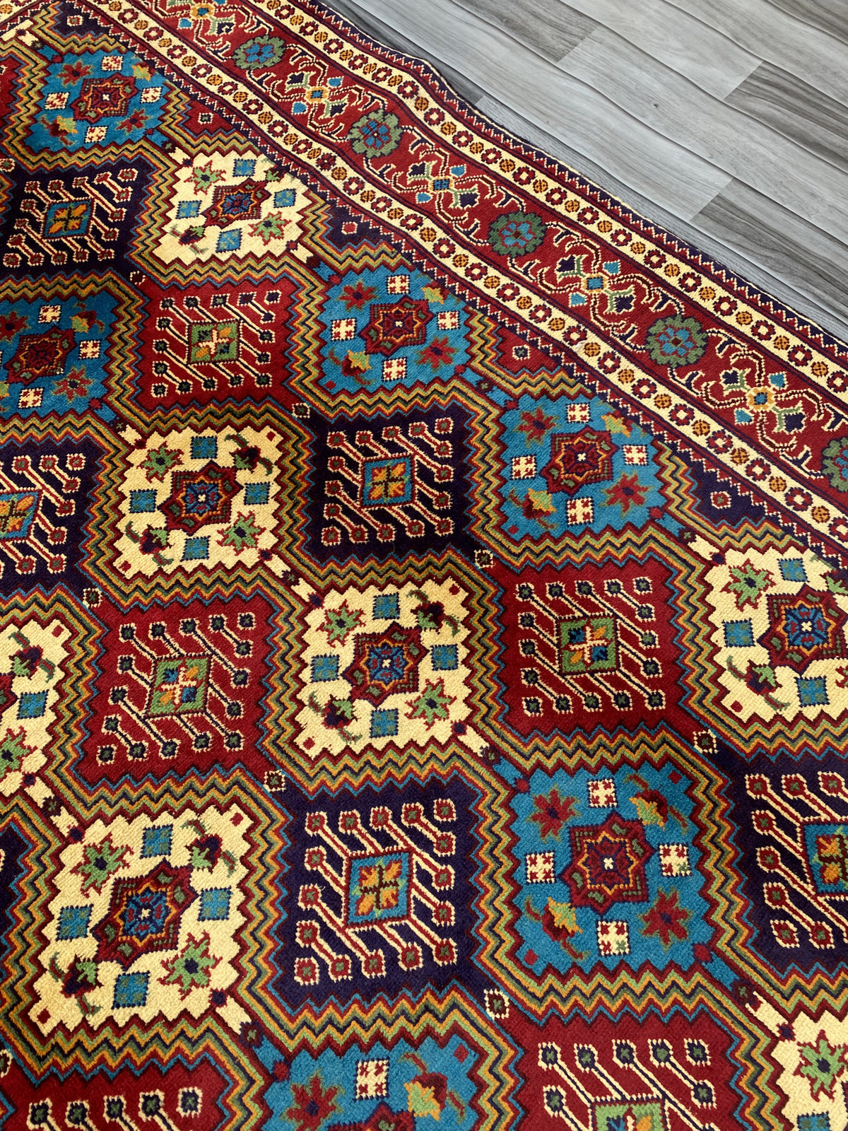 Hand Woven Traditional  Rug | 210 CM x 154 CM KSM # 3113
