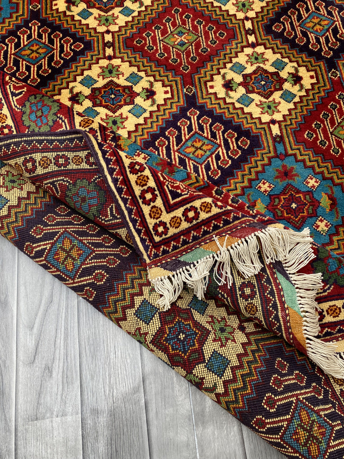 Hand Woven Traditional  Rug | 210 CM x 154 CM KSM # 3113