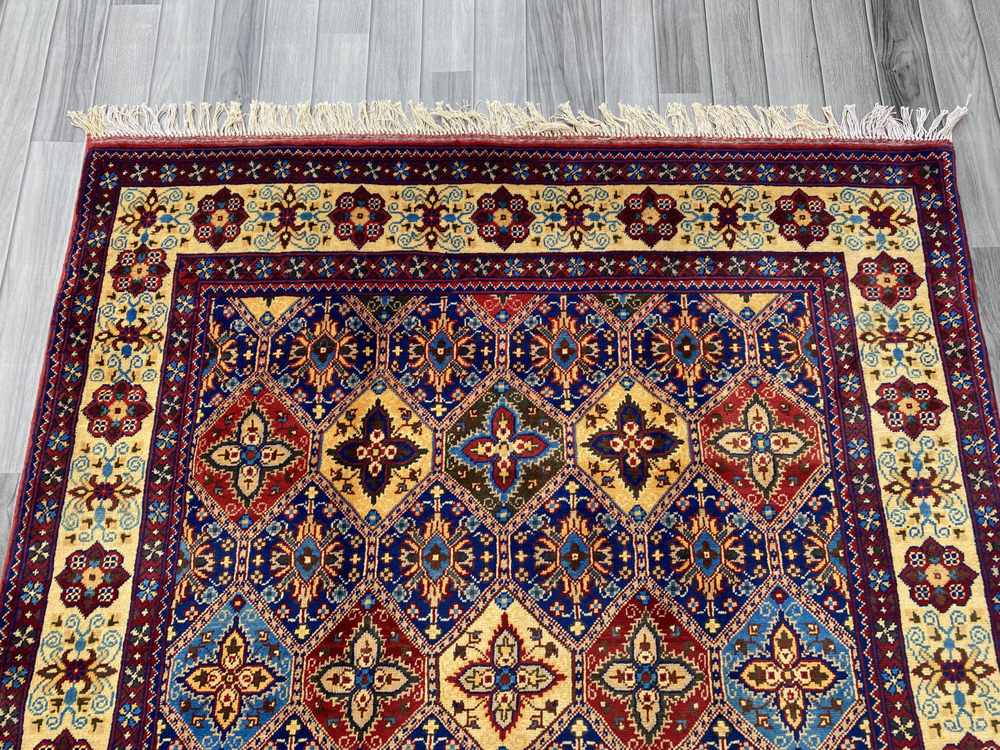 Hand Woven Traditional  Rug | 204 CM x 151 CM KSM # 3127