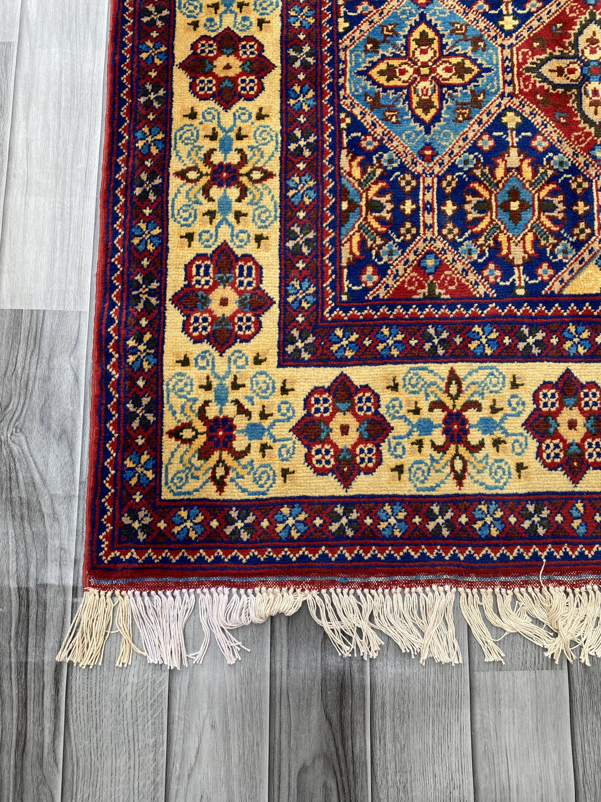 Hand Woven Traditional  Rug | 204 CM x 151 CM KSM # 3127