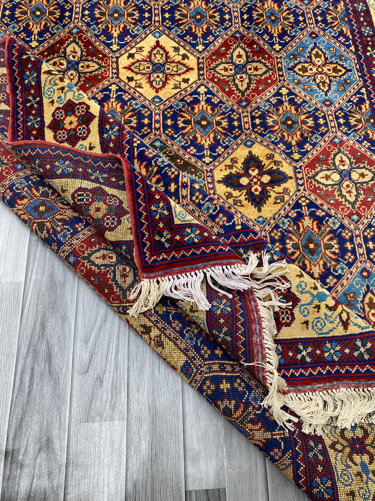 Hand Woven Traditional  Rug | 204 CM x 151 CM KSM # 3127
