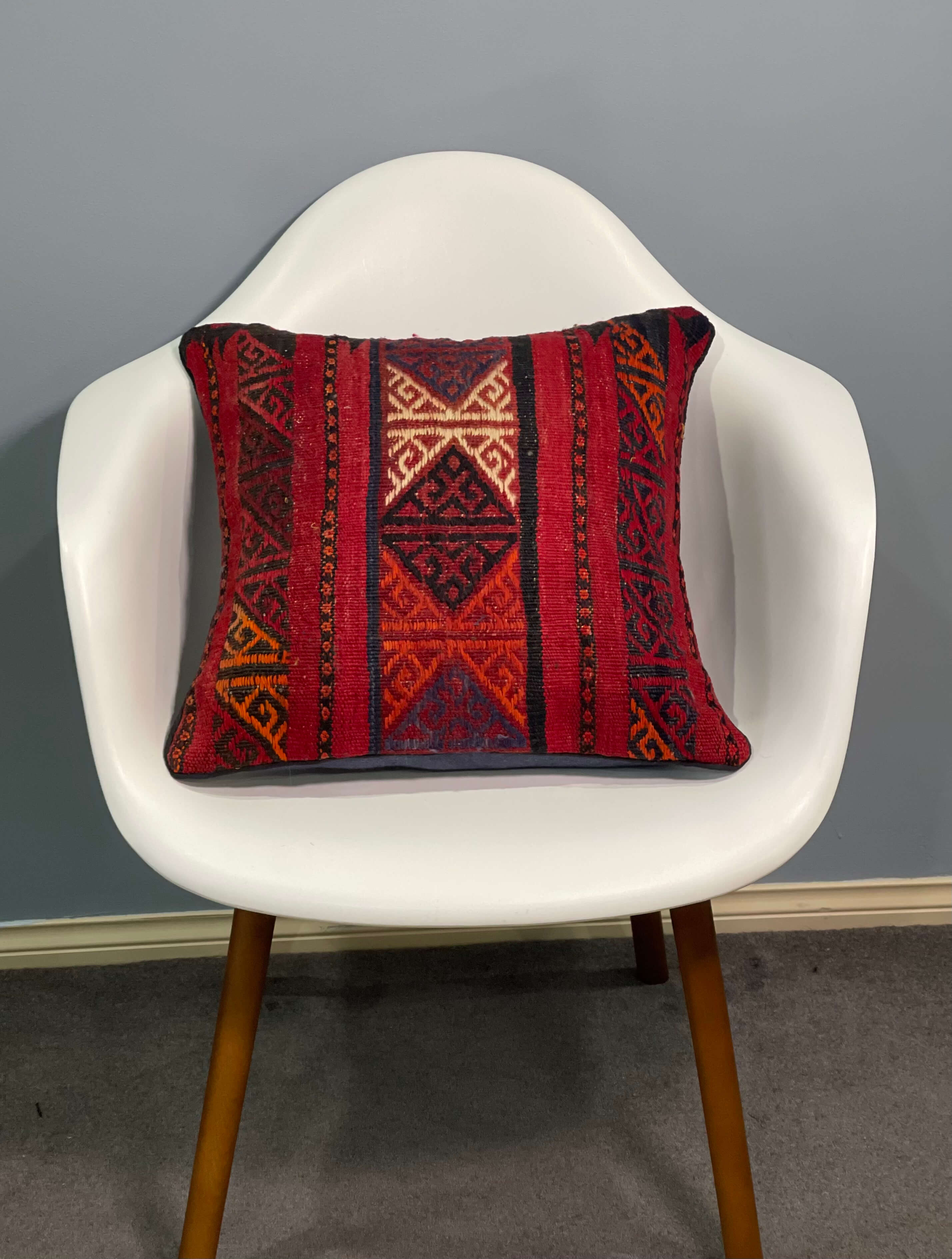 Traditional Design Cushion Cover 45cm X 45cm AF#242