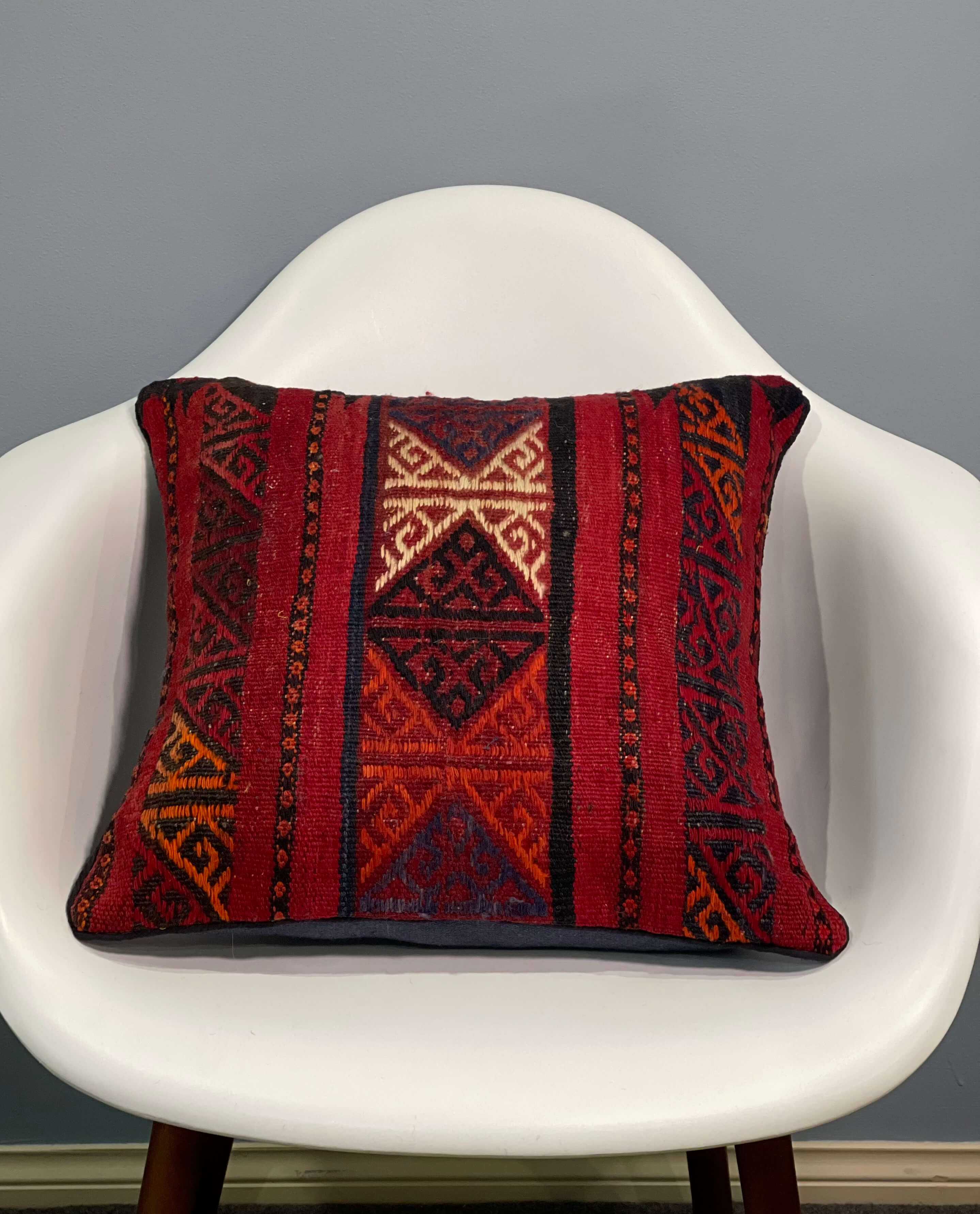 Traditional Design Cushion Cover 45cm X 45cm AF#242