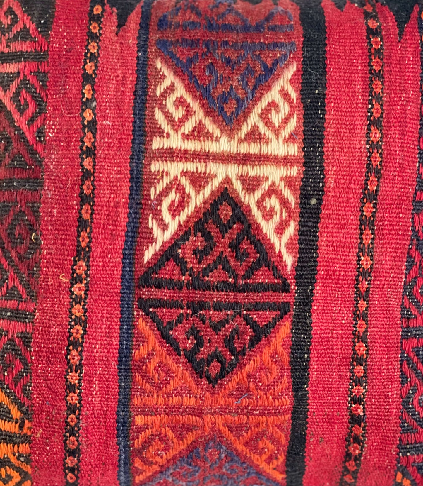 Traditional Cushion Cover 45cm X 45cm AF#242