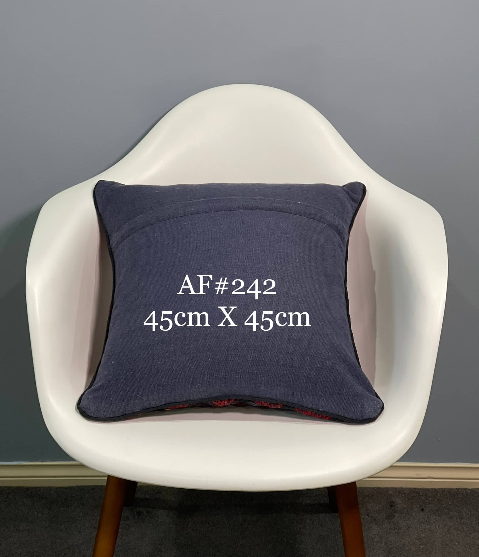 Traditional Design Cushion Cover 45cm X 45cm AF#242