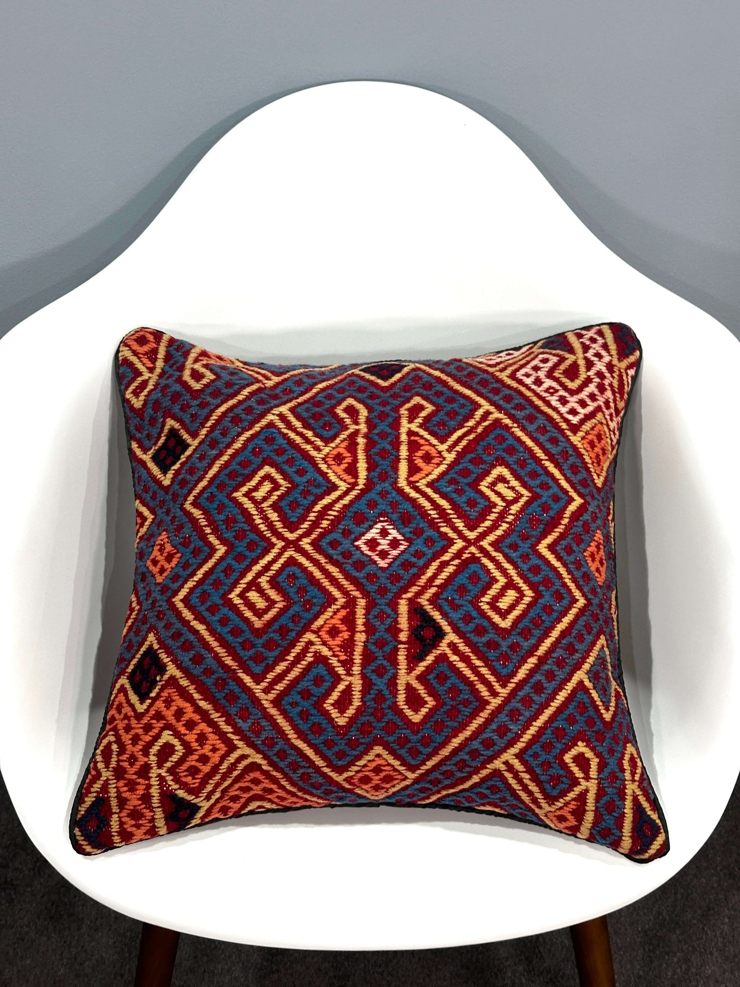 Kuchi Design Cushion 45 cm x 45 cm (Traditional) AF#83