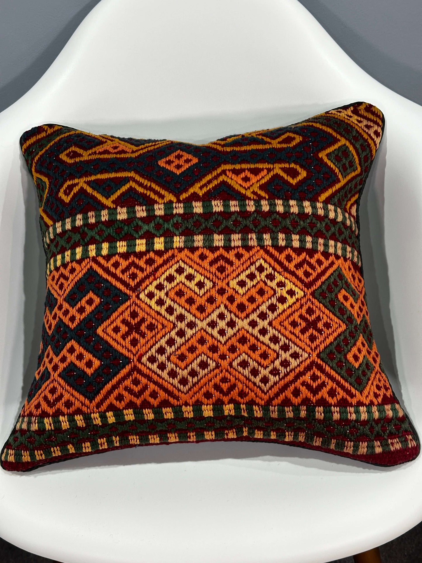 Kuchi Design Cushion 45 cm x 45 cm (Traditional) AF#84