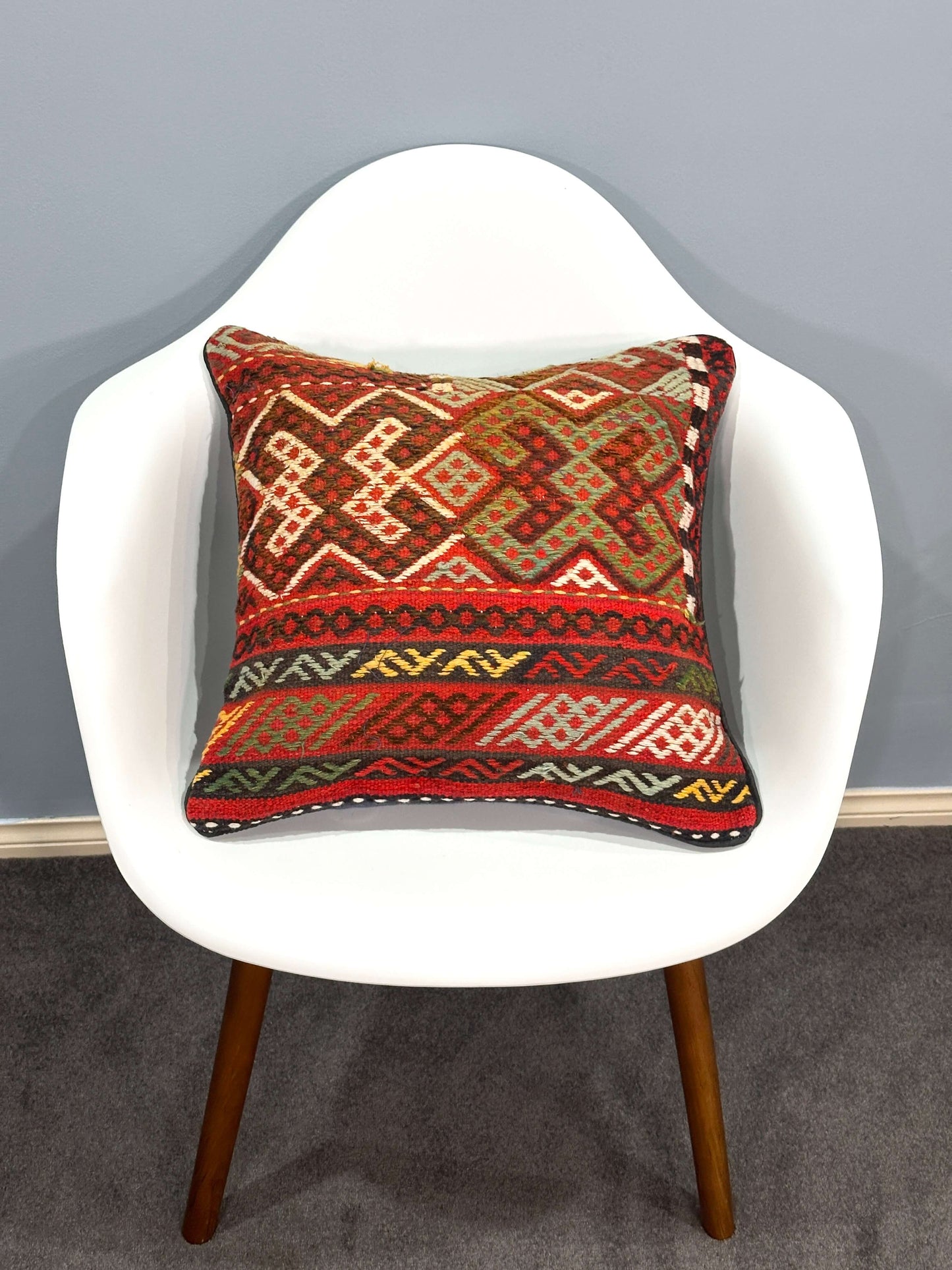 Kuchi Design Cushion 45 cm x 45 cm (Traditional) AF#86