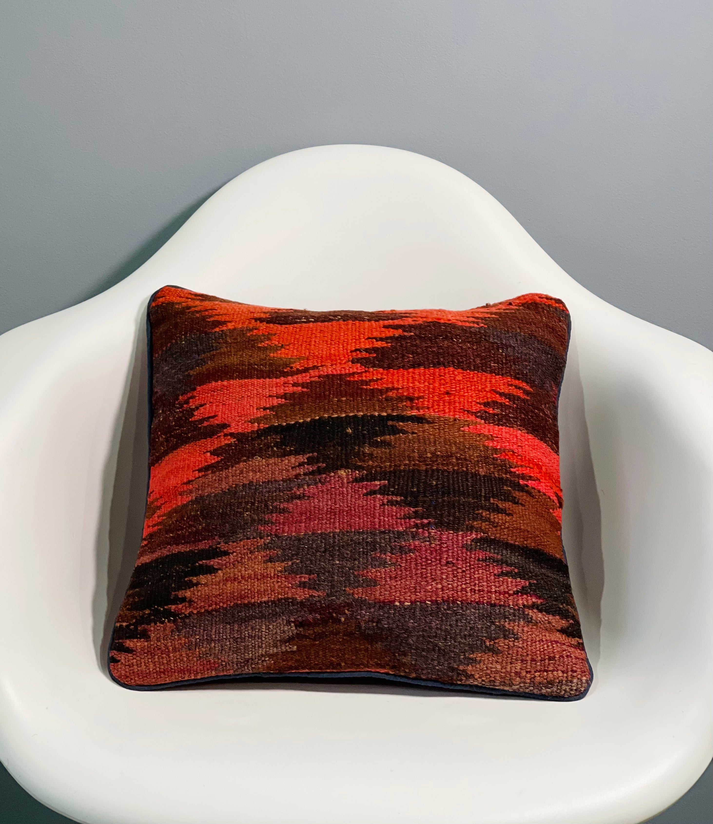 Traditional Design Cushion Cover 40cm X 40cm AF#276