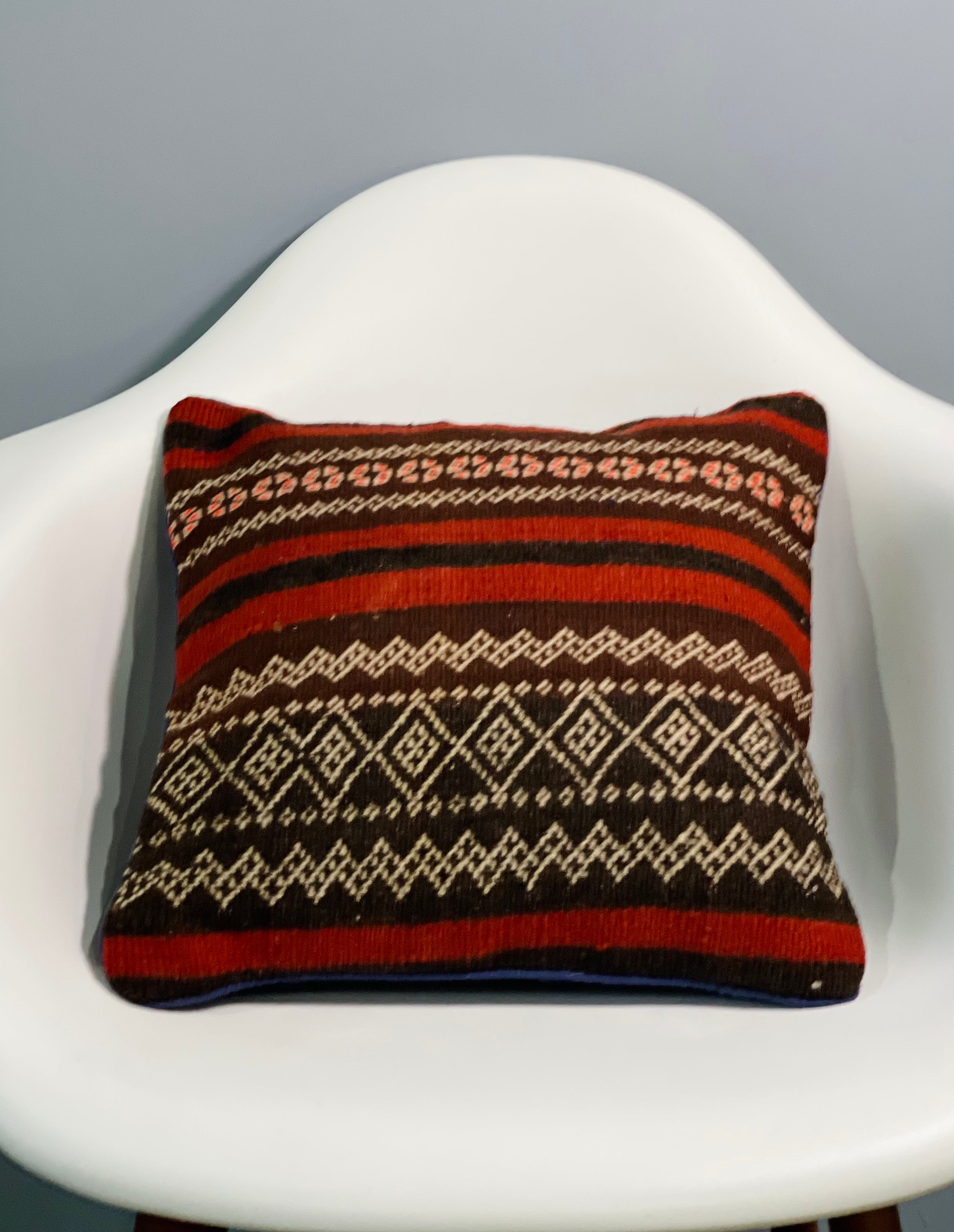 Traditional Design Cushion Cover 40cm X 40cm AF#277