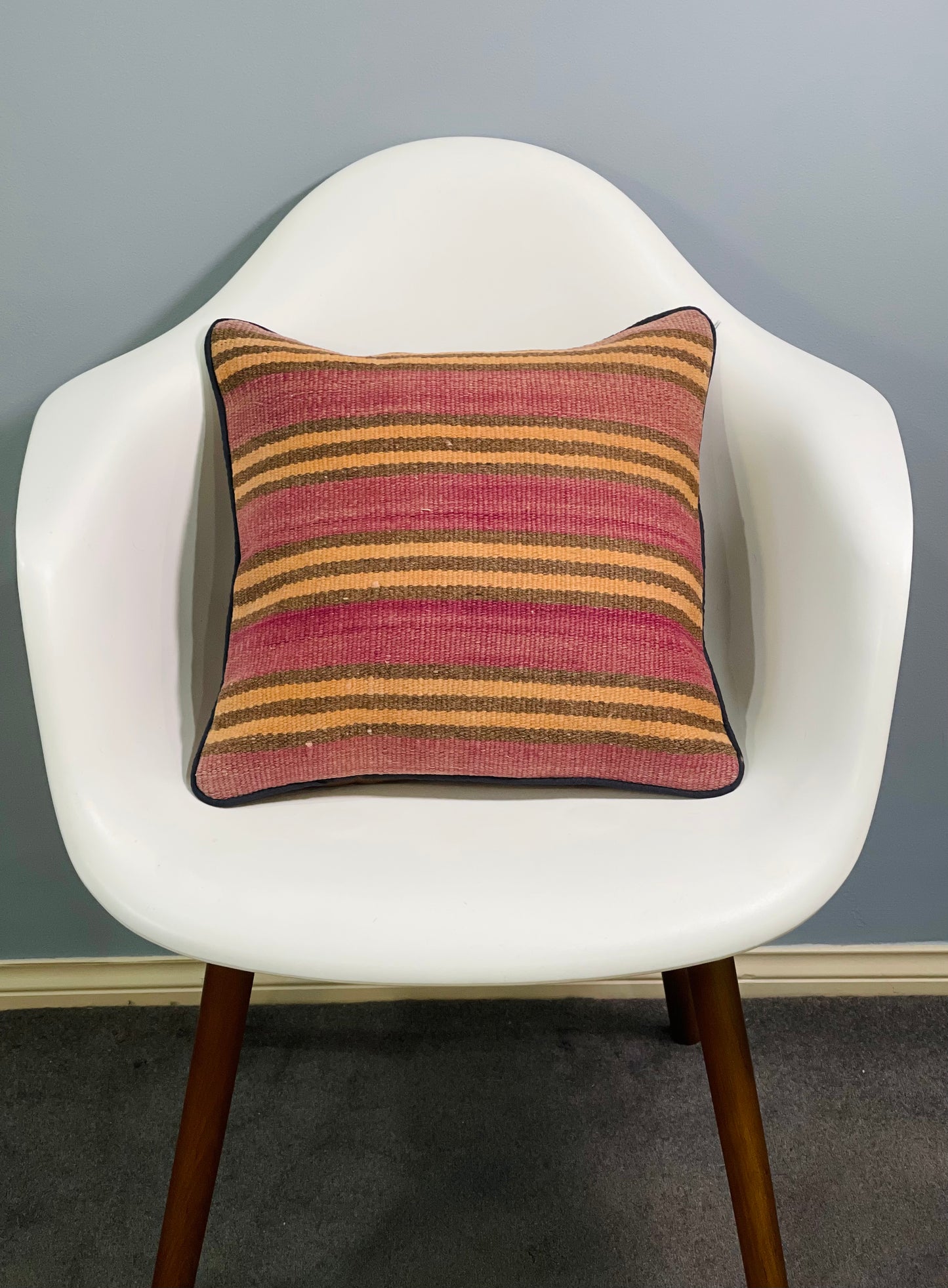 Handmade Traditional Design Cushion Cover 40 CM x 40 CM AF#279