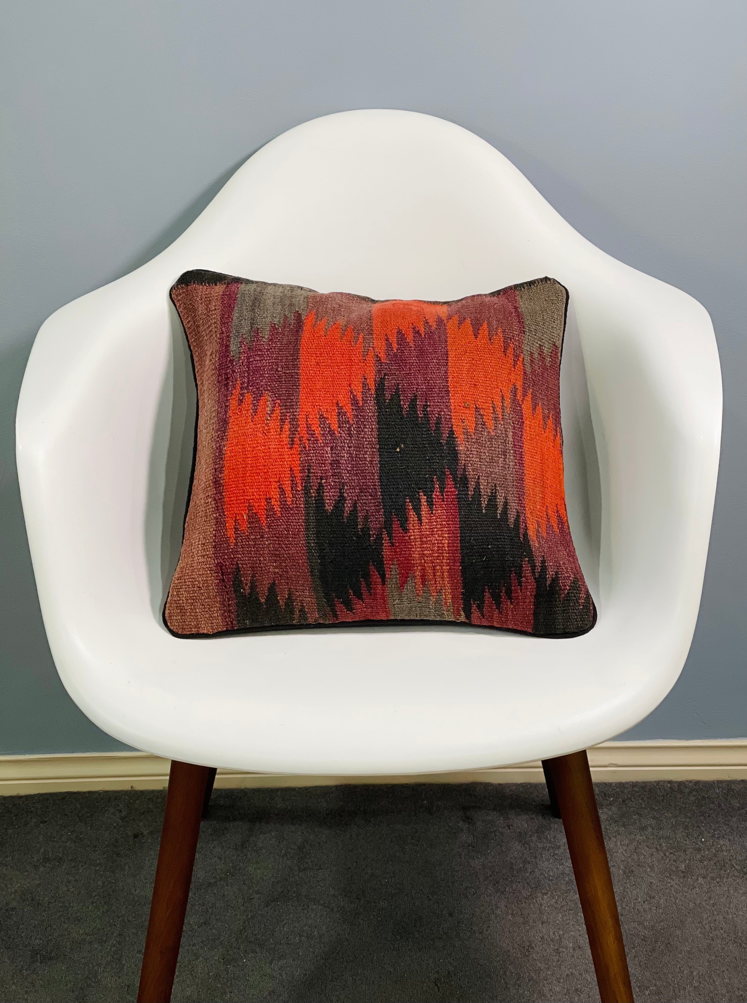 Traditional Design Cushion Cover 40cm X 40cm AF#280