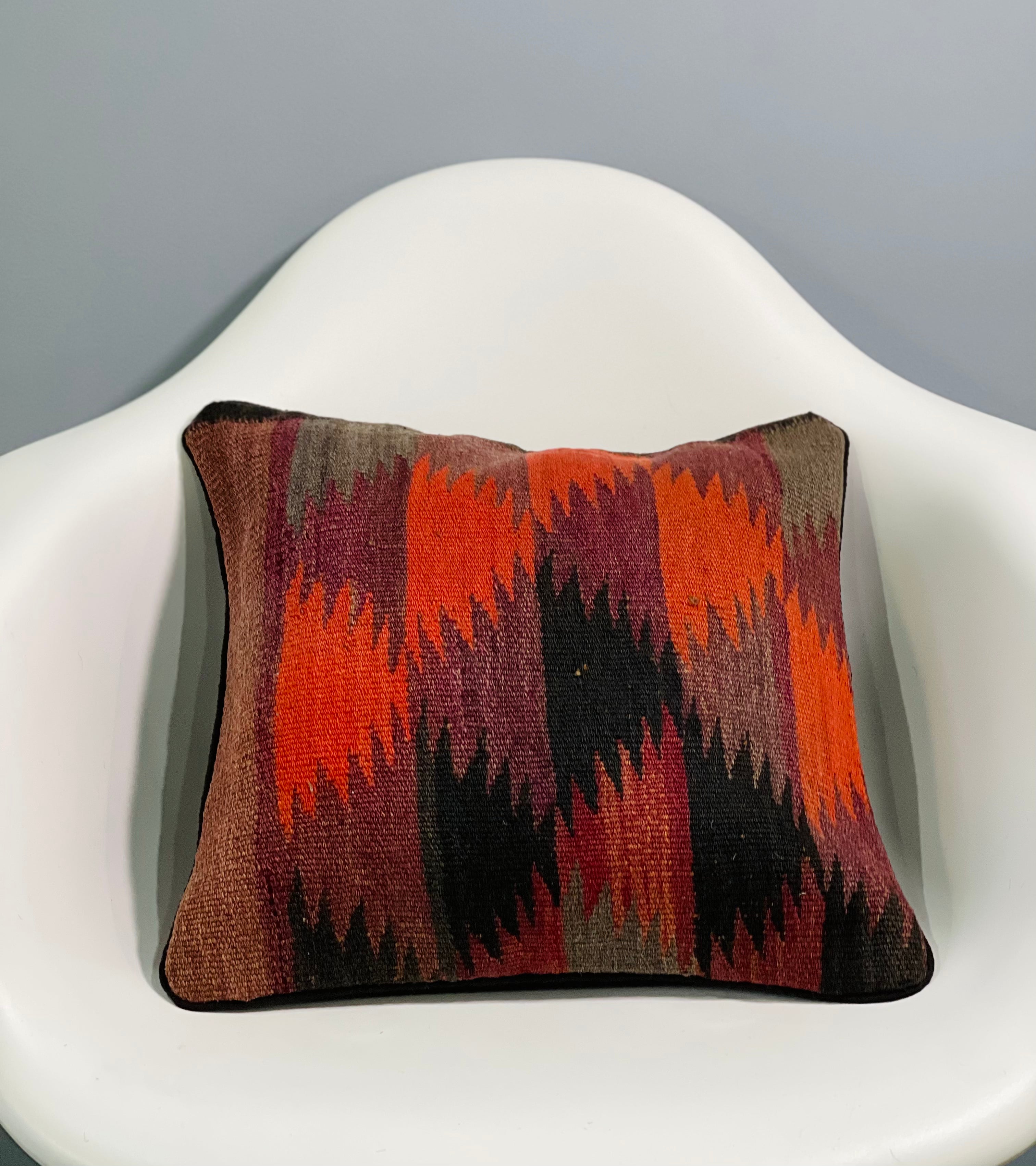 Traditional Design Cushion Cover 40cm X 40cm AF#280