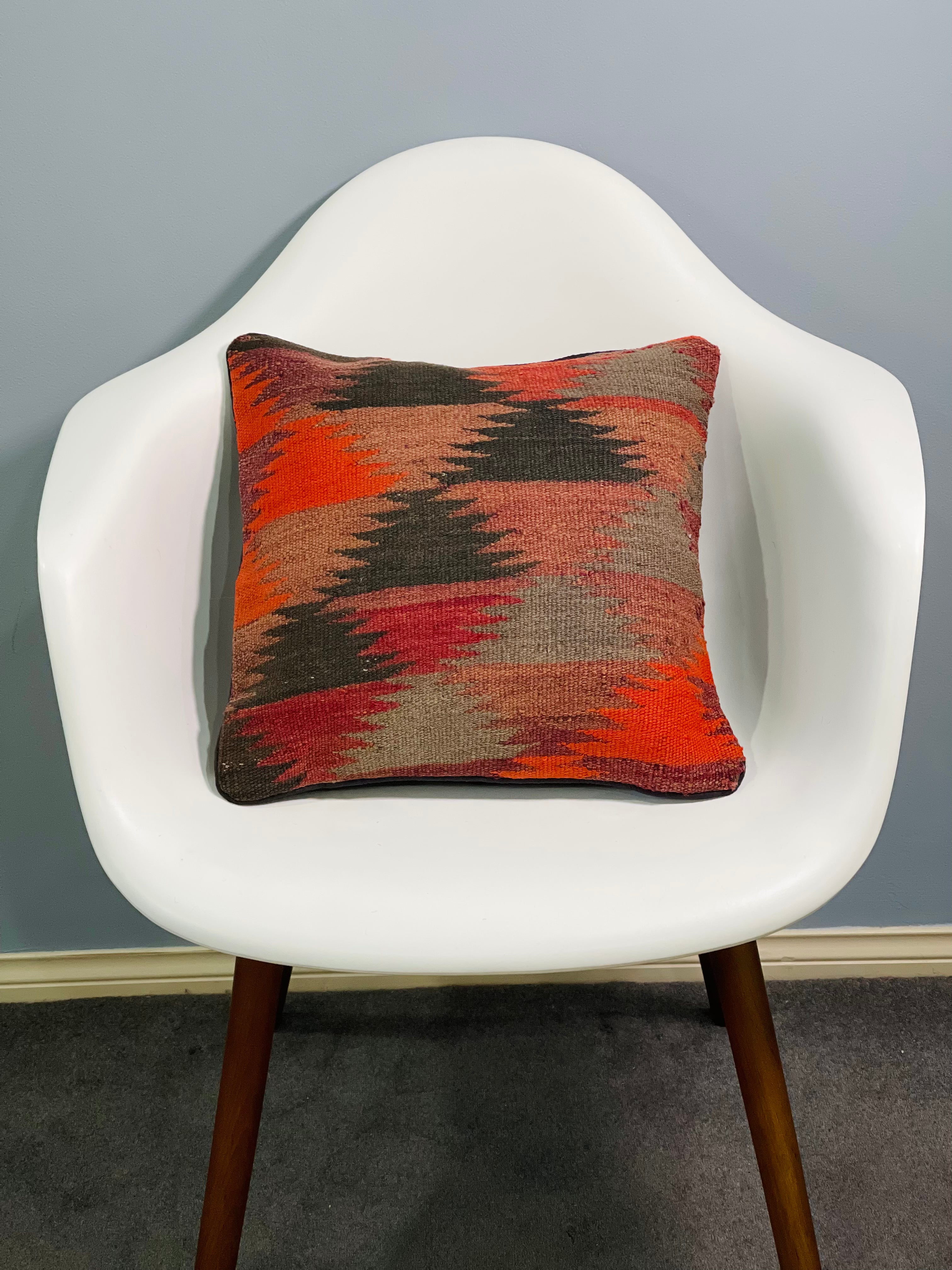 Traditional Design Cushion Cover 40cm X 40cm AF#281