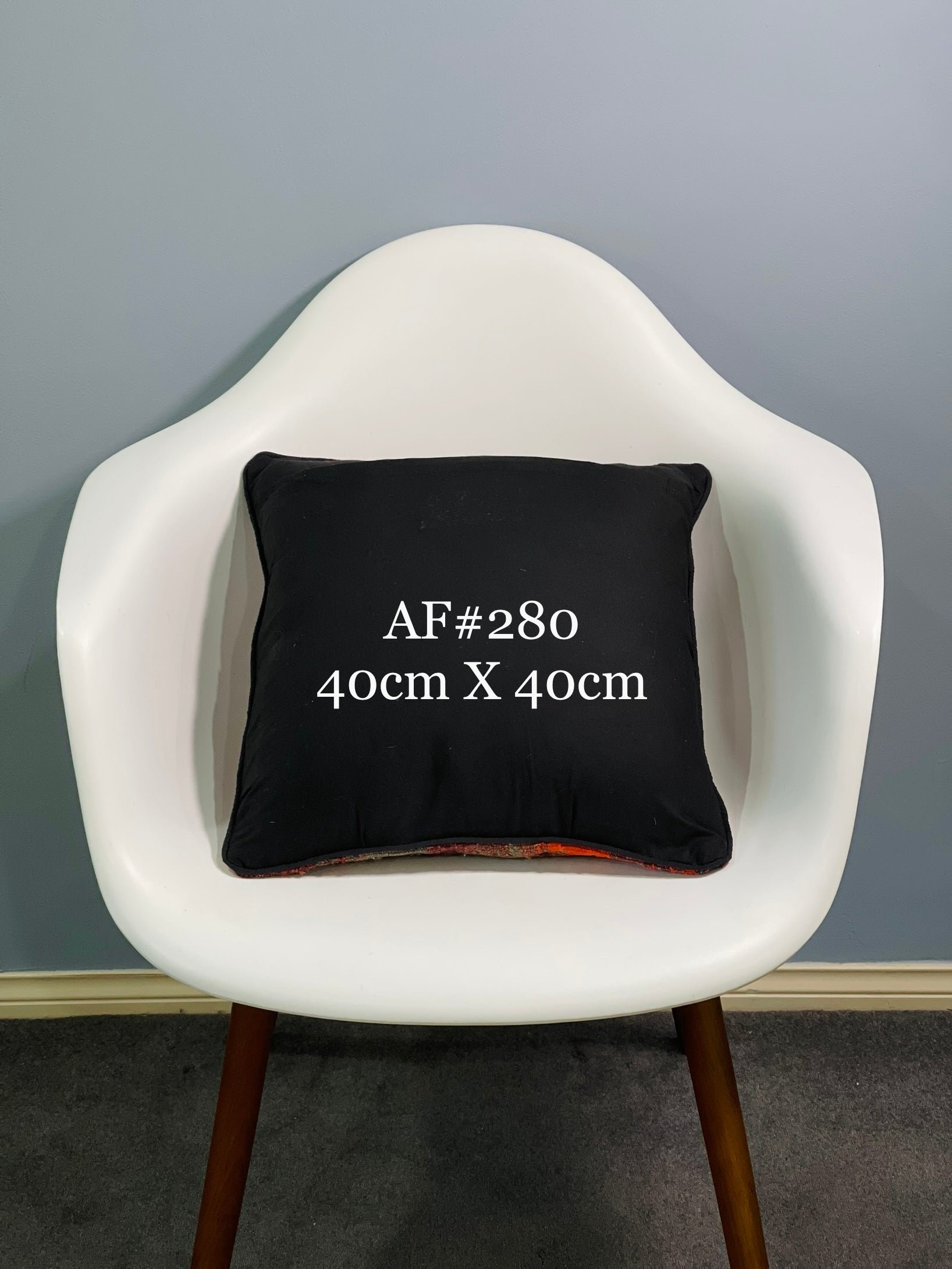 Traditional Design Cushion Cover 40cm X 40cm AF#280