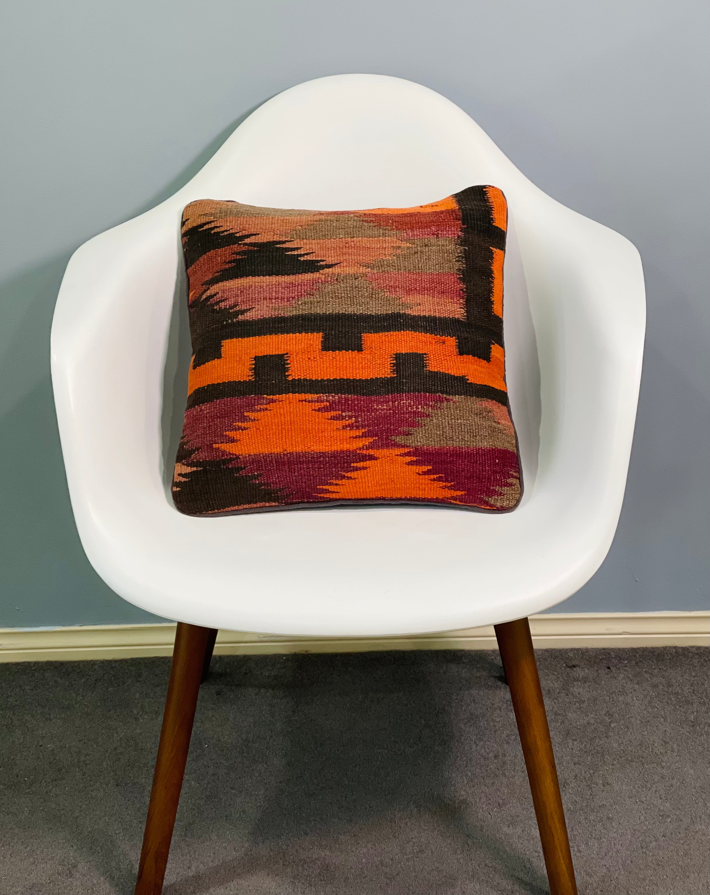 Traditional Design Cushion Cover 40cm X 40cm AF#283