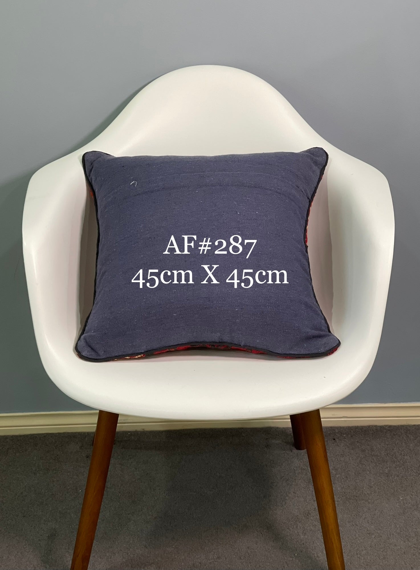 Traditional Design Cushion Cover 45cm X 45cm AF#287
