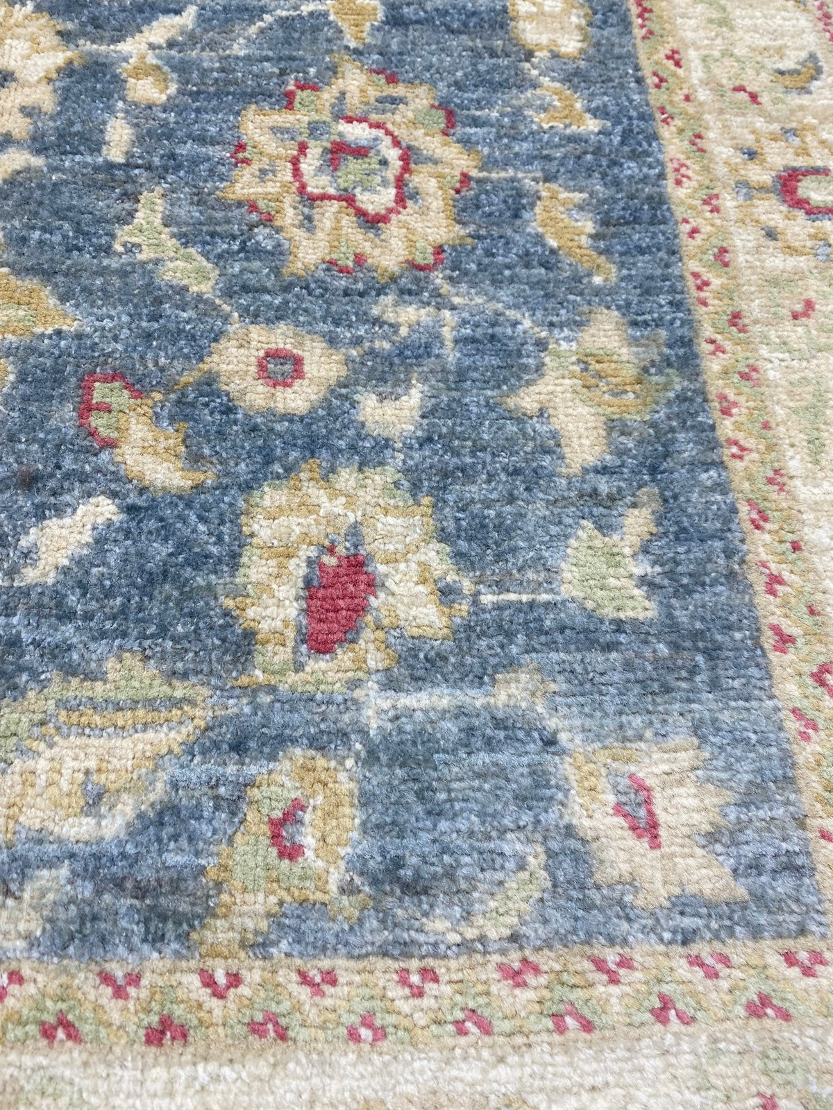 Handmade Fine Quality Chobi Wool Rug  ( 120 CM x 85 CM ) SS# 64