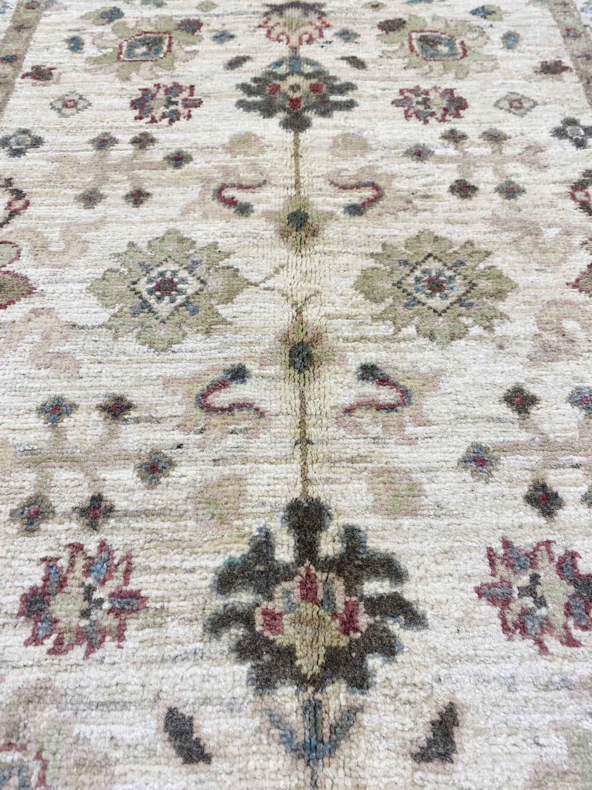 Handmade Fine Quality Chobi Wool Rug  ( 128 CM x 85 CM ) SS#63