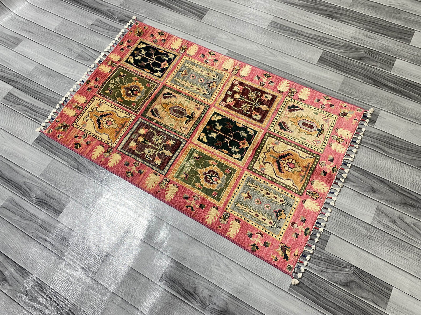 Handmade Fine Quality Chobi Wool Rug  ( 117 CM x 74 CM ) SK#1032