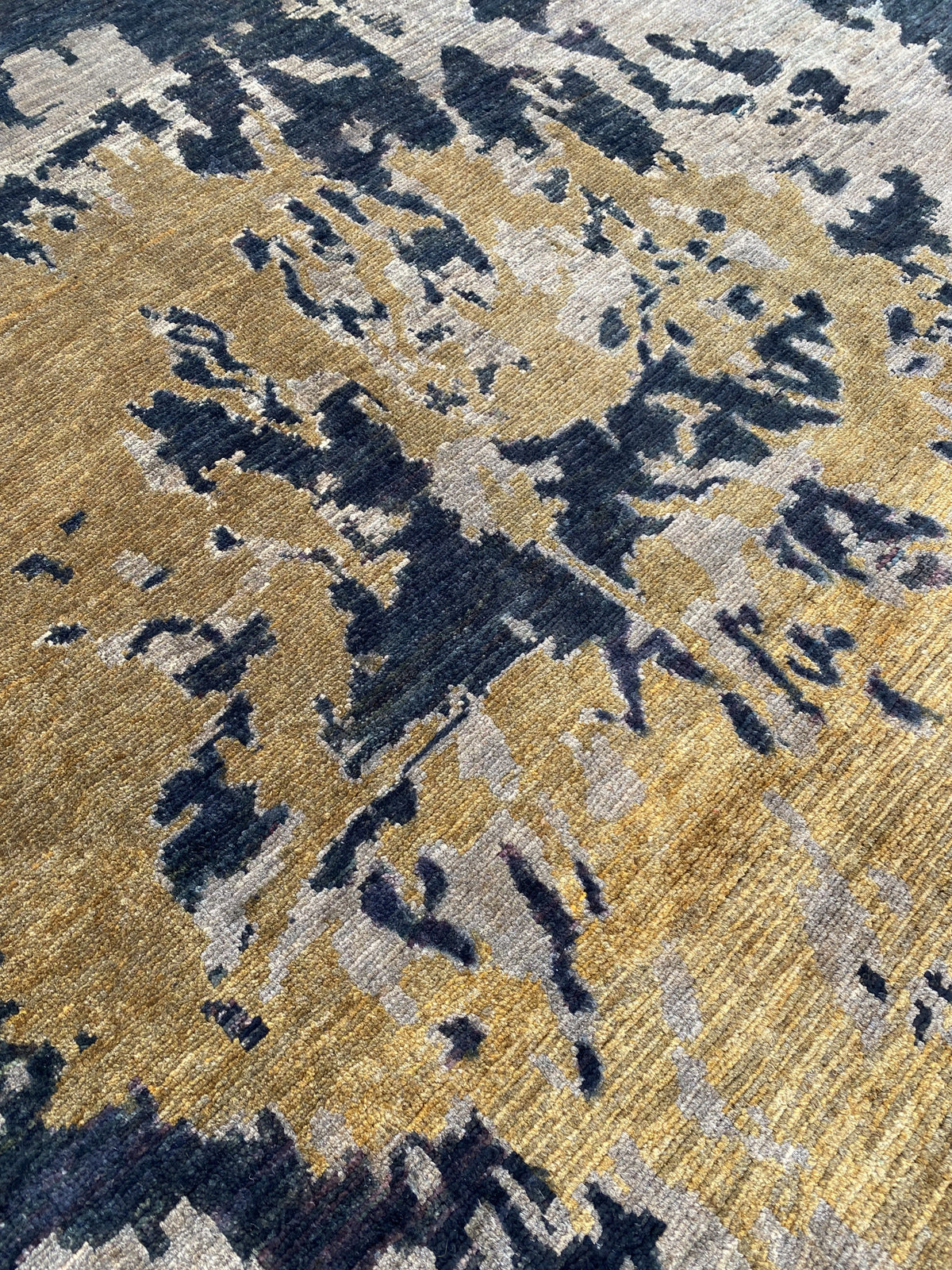 Hand Knotted Modern Wool Rug | 233 CM x 171 CM KS#452
