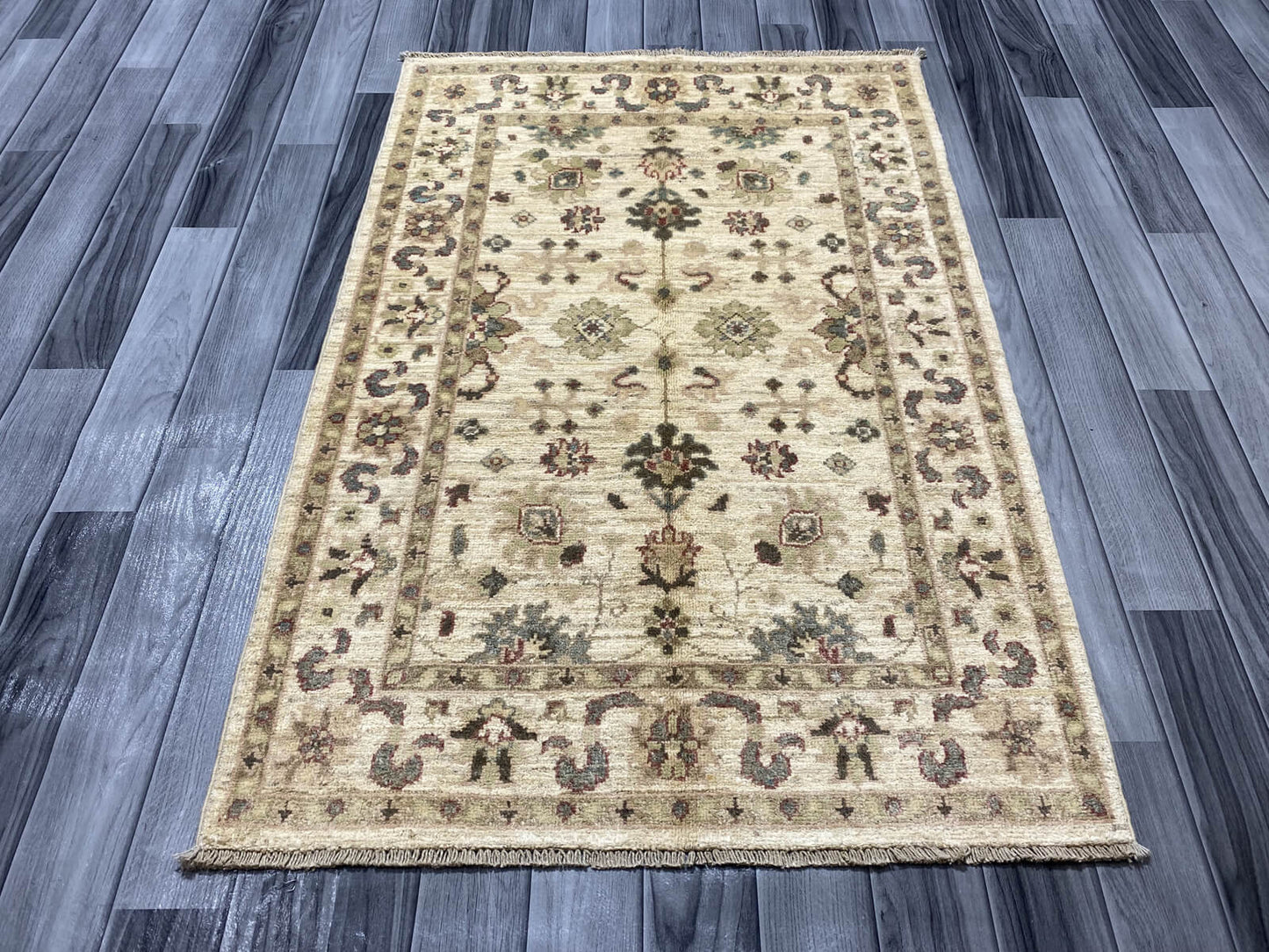 Handmade Fine Quality Chobi Wool Rug  ( 124 CM x 84 CM ) SK#1039
