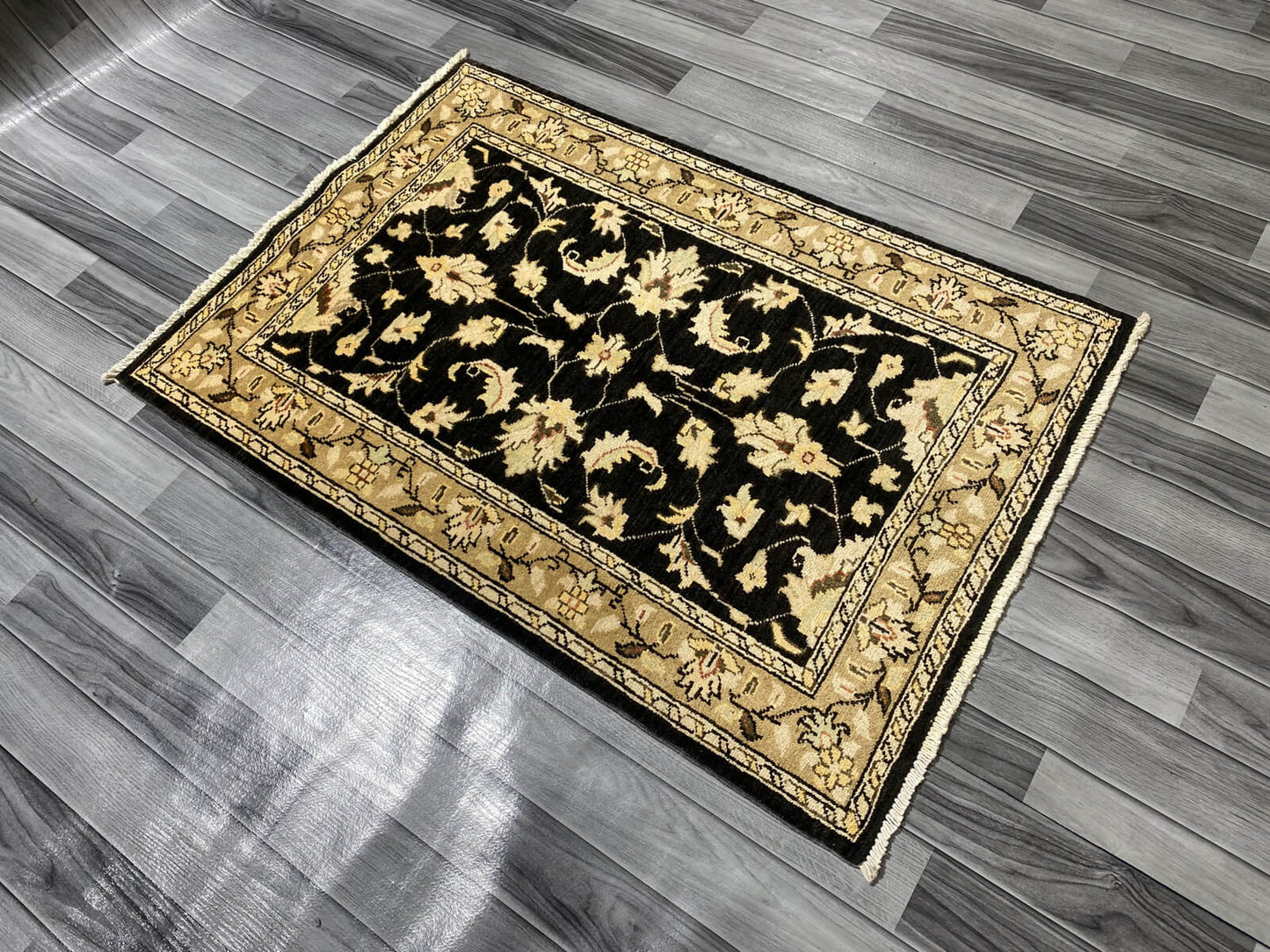 Handmade Fine Quality Chobi Wool Rug  ( 120 CM x 82 Cm ) SK#1041