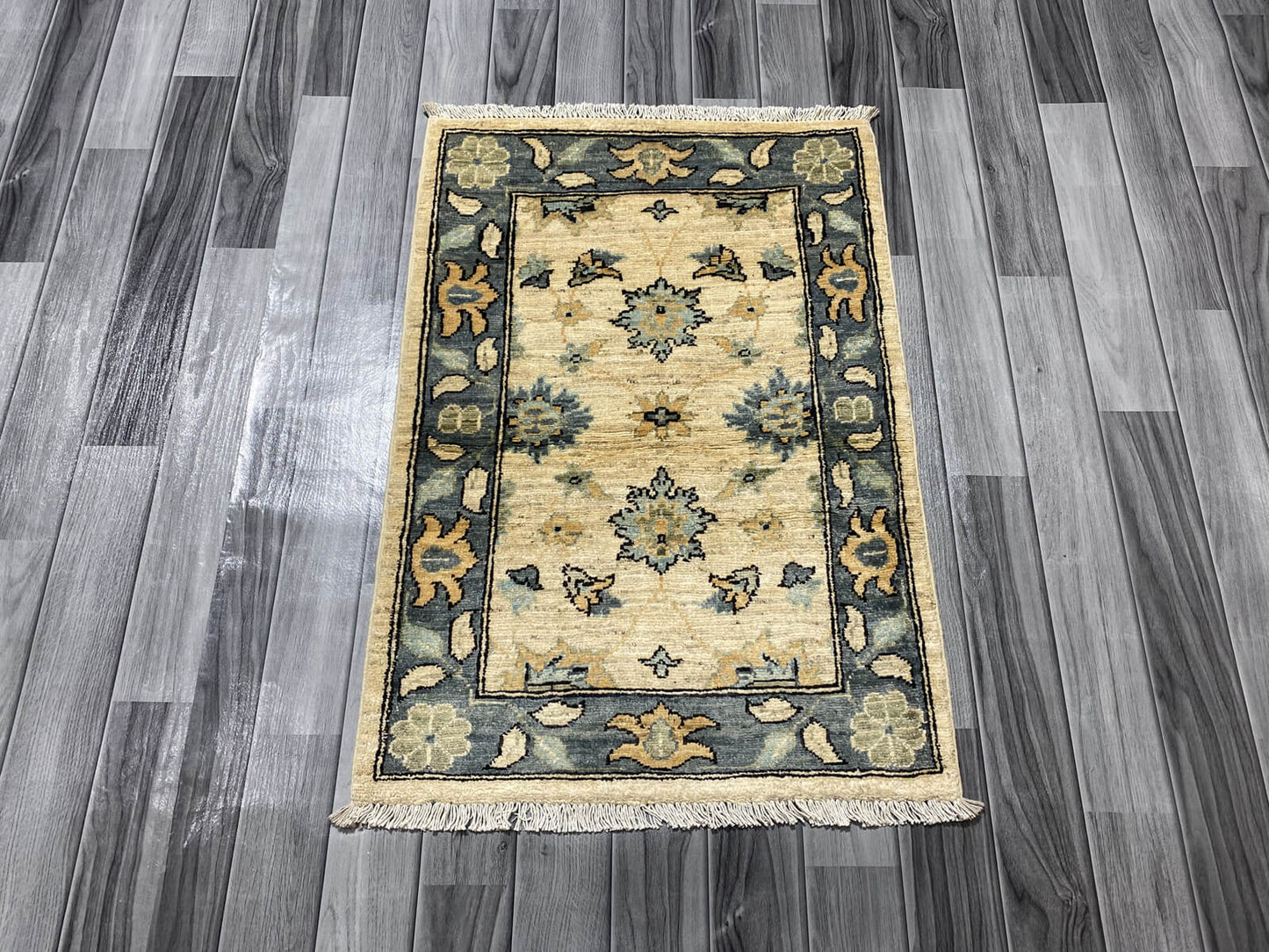 Handmade Chobi  Rug ( 92 CM x 63 CM ) SK#1047