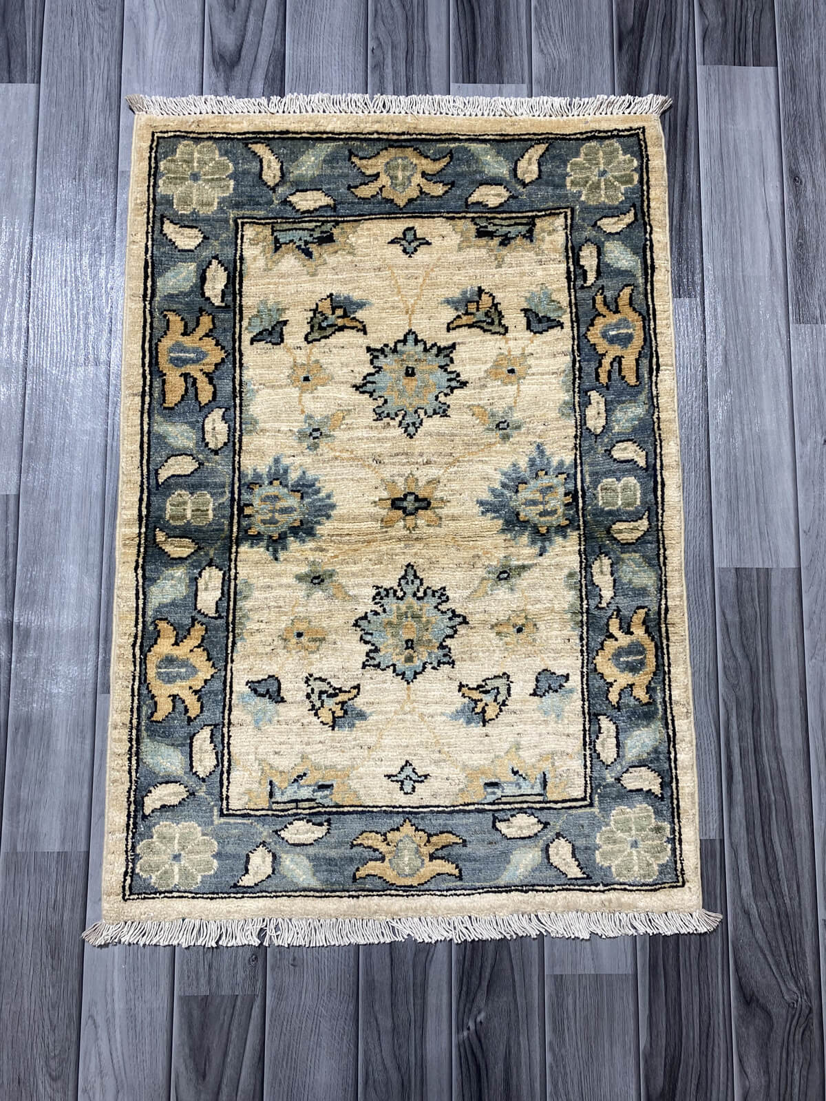 Handmade Chobi  Rug ( 92 CM x 63 CM ) SK#1047