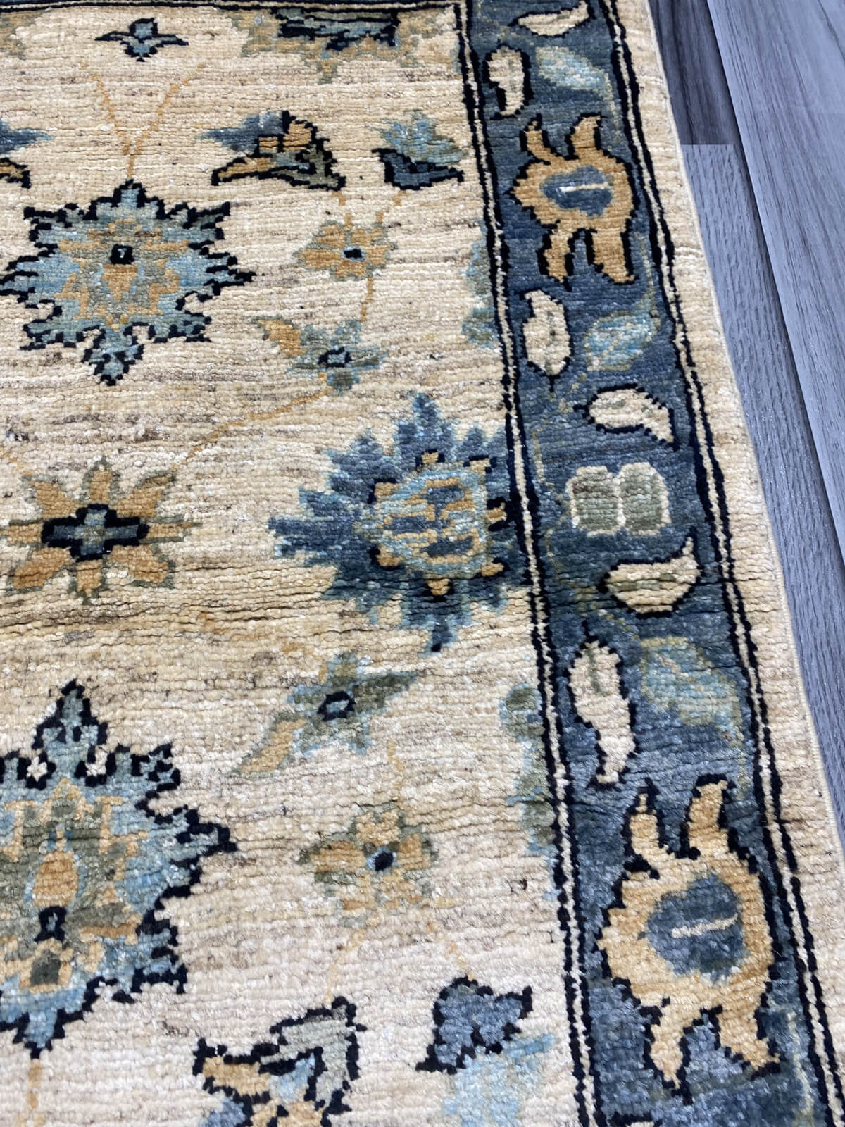 Handmade Chobi  Rug ( 92 CM x 63 CM ) SK#1047