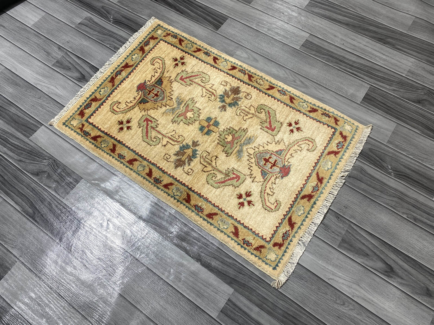 Handmade Chobi  Rug ( 91 CM x 60 CM ) SK#1048