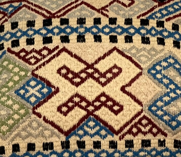 Kuchi Design Cushion 45 cm x 45 cm (Traditional) AF#129