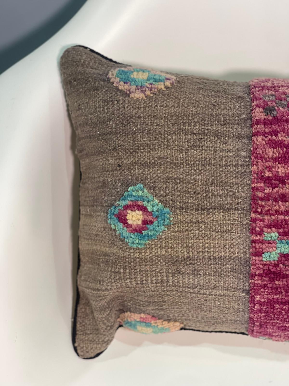Modern Cushion cover 50 CM X 40 CM AF#391