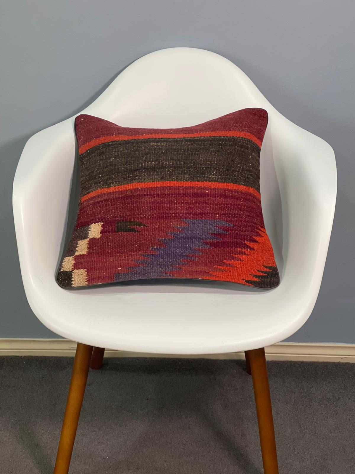 Traditional Cushion Cover 40cm X 40cm AF#421