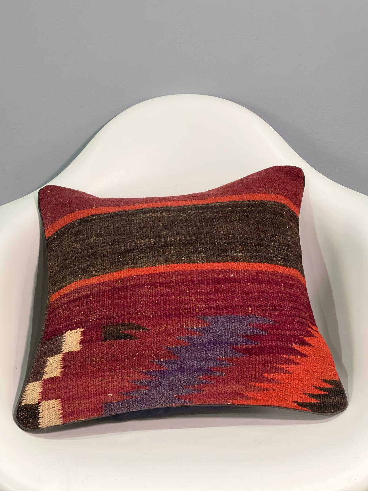 Traditional Cushion Cover 40cm X 40cm AF#421
