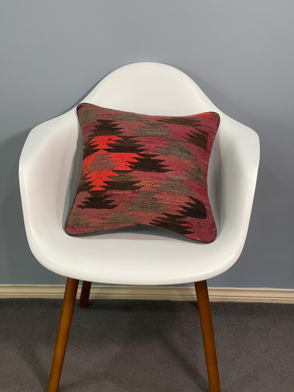 Traditional Cushion Cover 40cm X 40cm AF#422