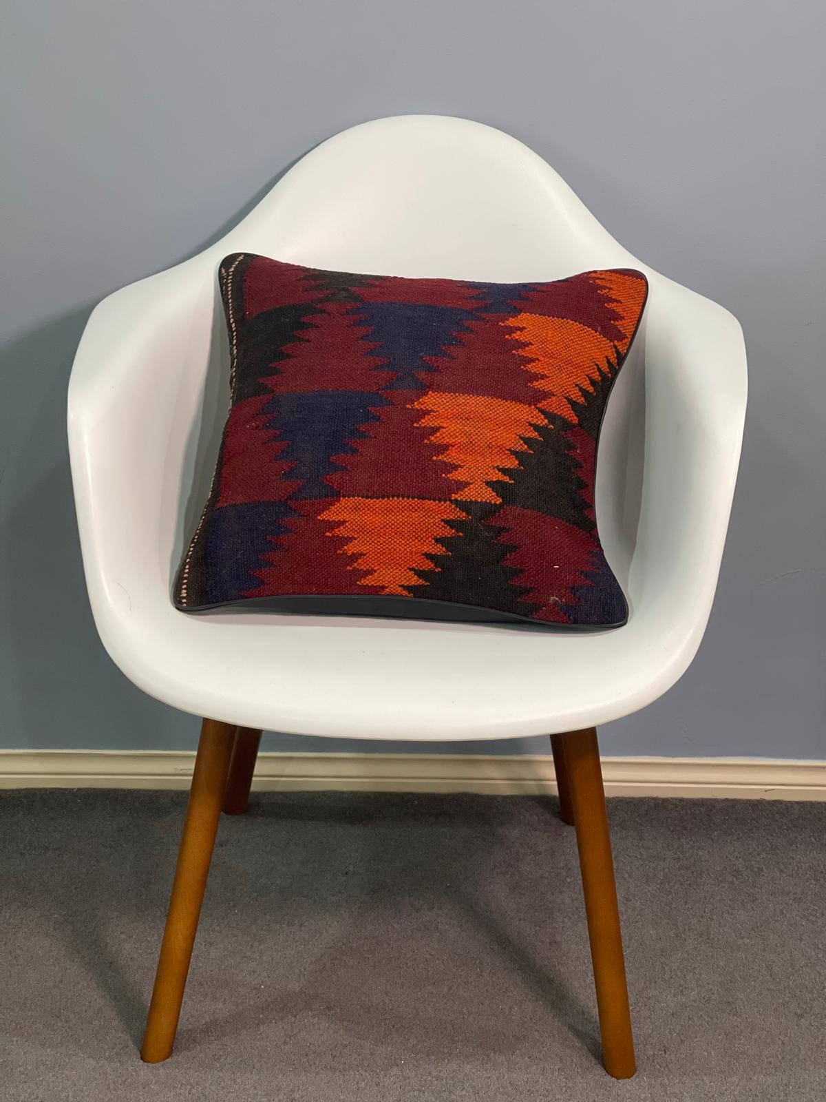 Traditional Cushion Cover 40cm X 40cm AF#425