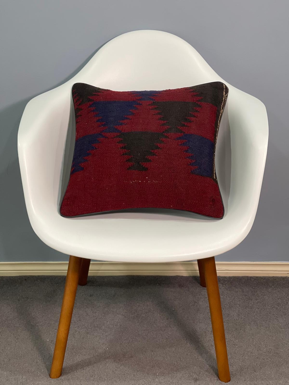Traditional Cushion Cover 40cm X 40cm AF#434