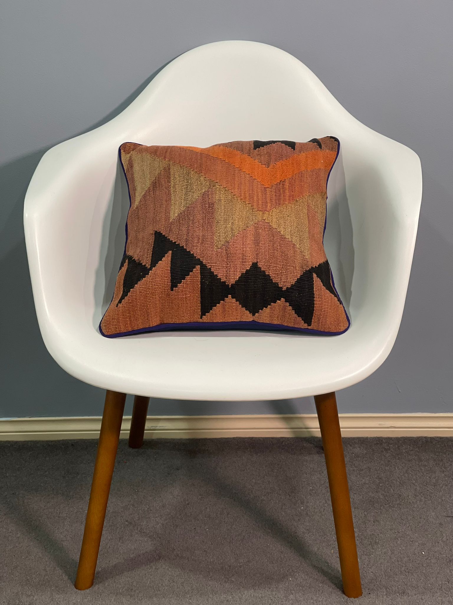 Traditional Cushion Cover 40cm X 40cm AF#459