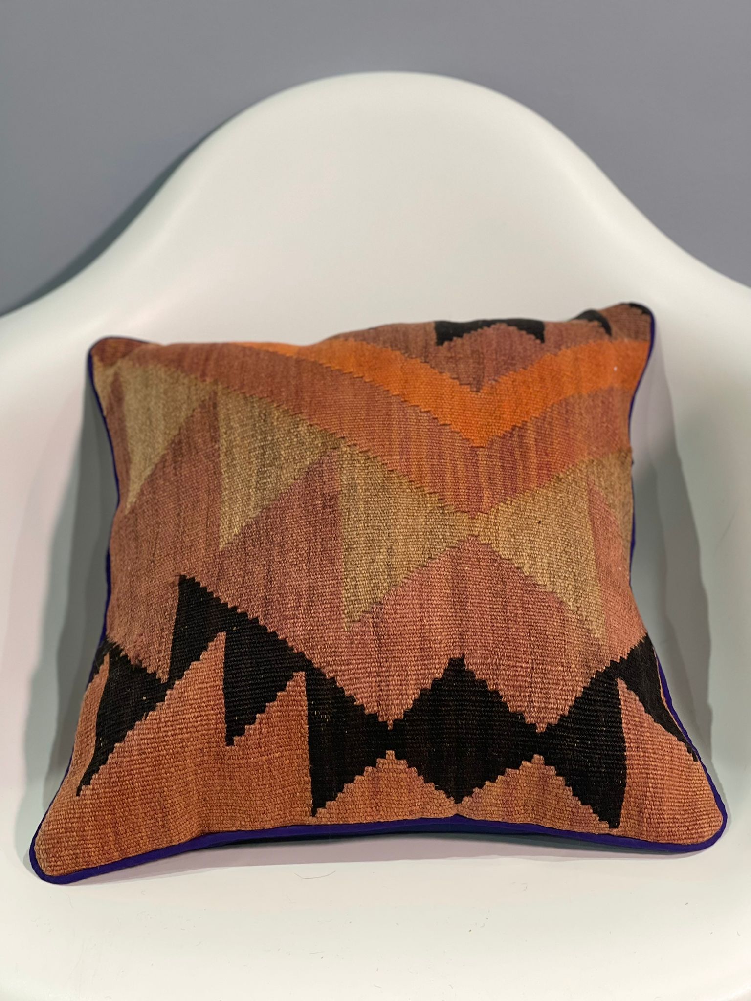 Traditional Cushion Cover 40cm X 40cm AF#459