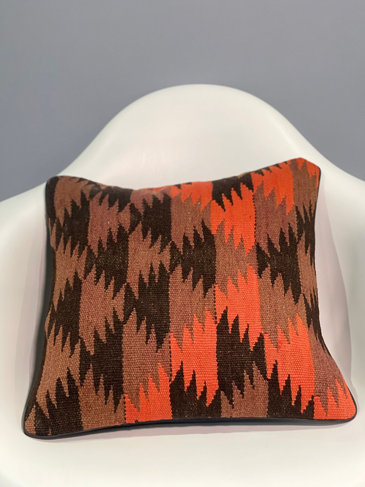 Traditional Cushion Cover 40cm X 40cm AF#463