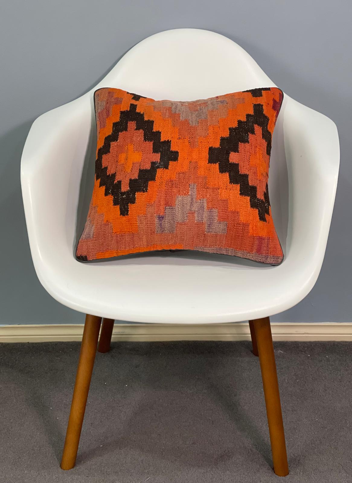 Traditional Cushion Cover 40cm X 40cm AF#488