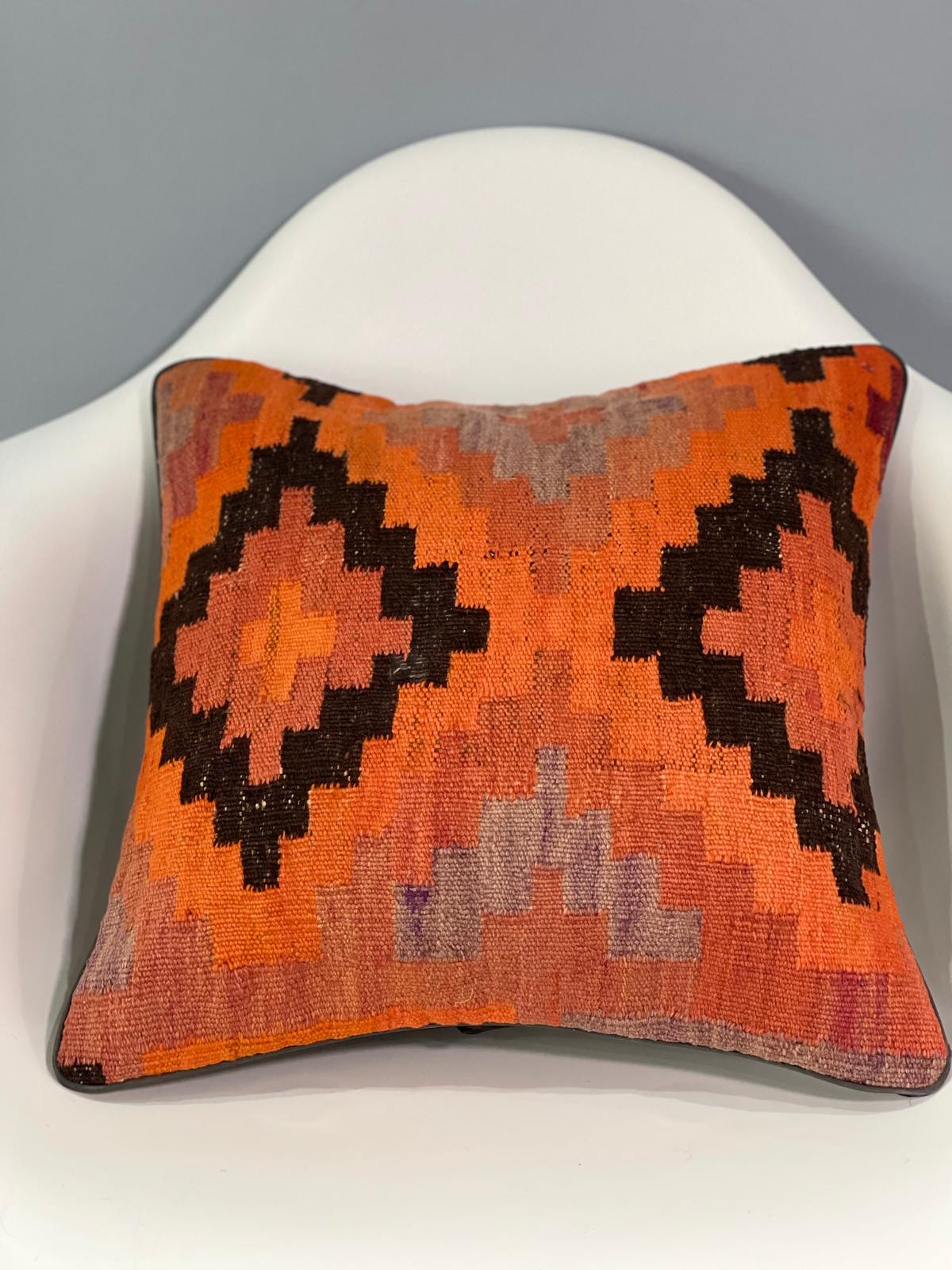 Traditional Cushion Cover 40cm X 40cm AF#488