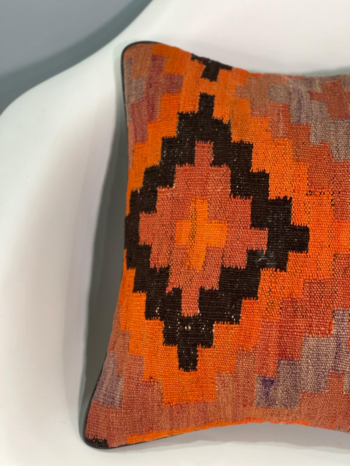 Traditional Cushion Cover 40cm X 40cm AF#488