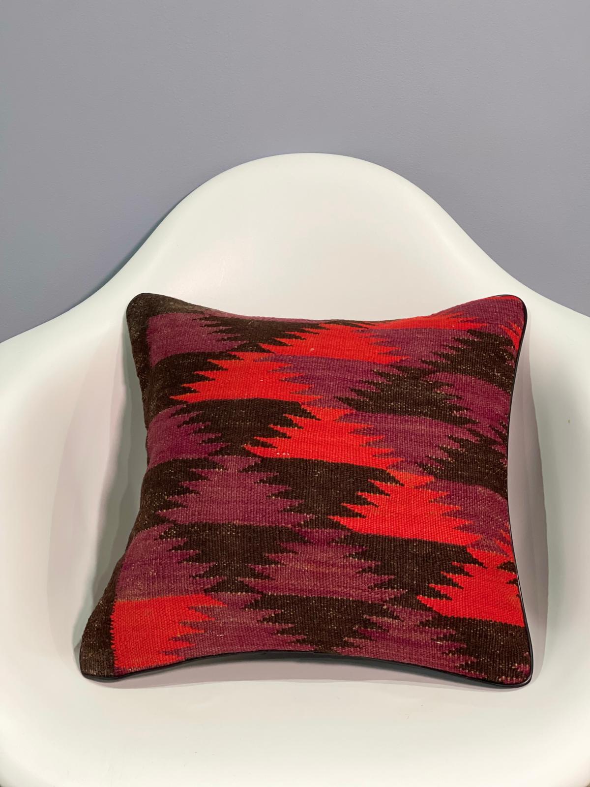 Traditional Cushion Cover 40cm X 40cm AF#498