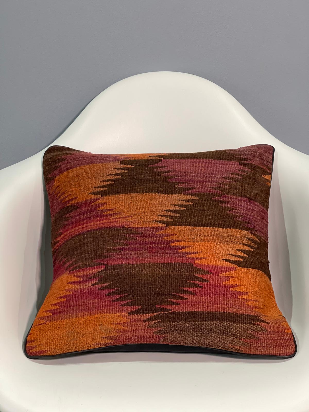 Traditional Cushion Cover 45cm X 45cm AF#499