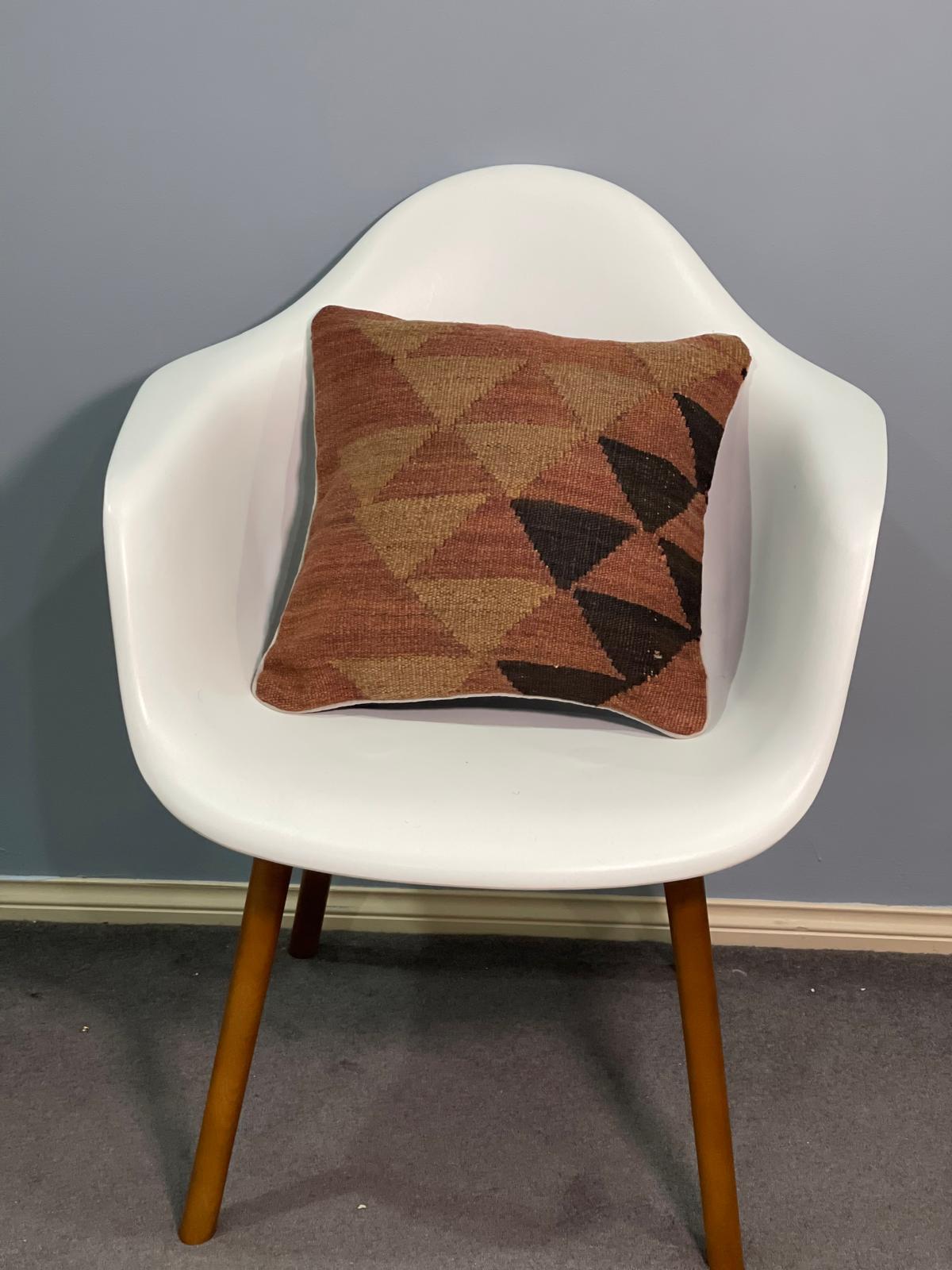 Traditional Cushion Cover 40cm X 40cm AF#504
