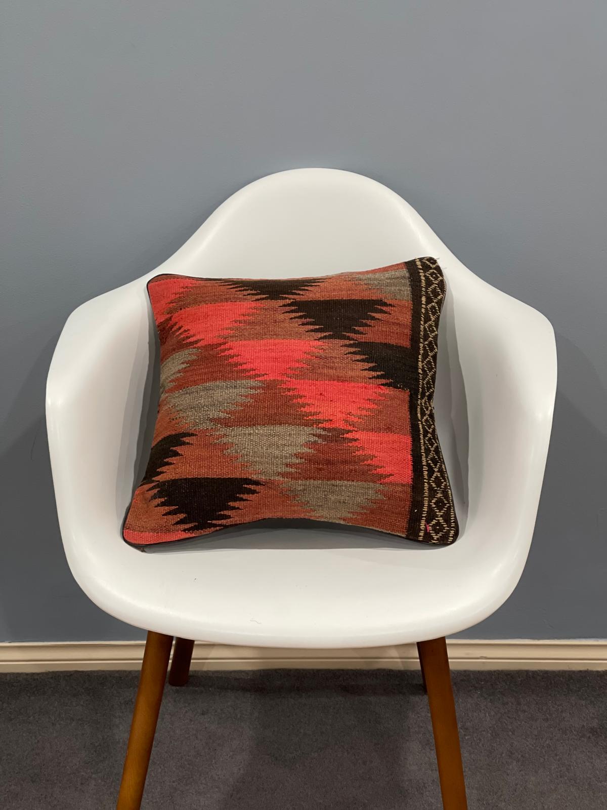 Traditional Cushion Cover 40cm X 40cm AF#604