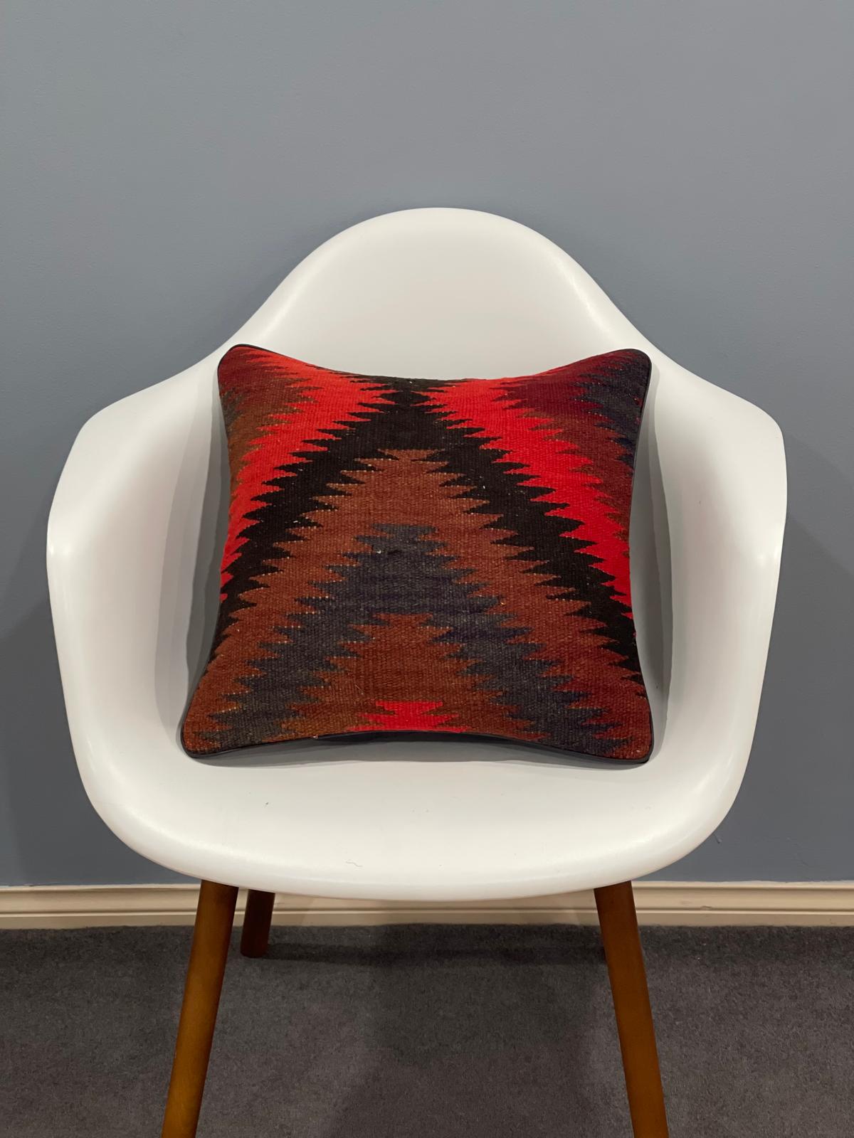 Traditional Cushion Cover 40cm X 40cm AF#605